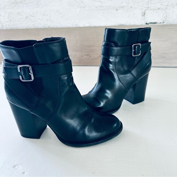 Aldo Black faux leather Buckle Strap Ankle Boots size 7.5 - Picture 11 of 11